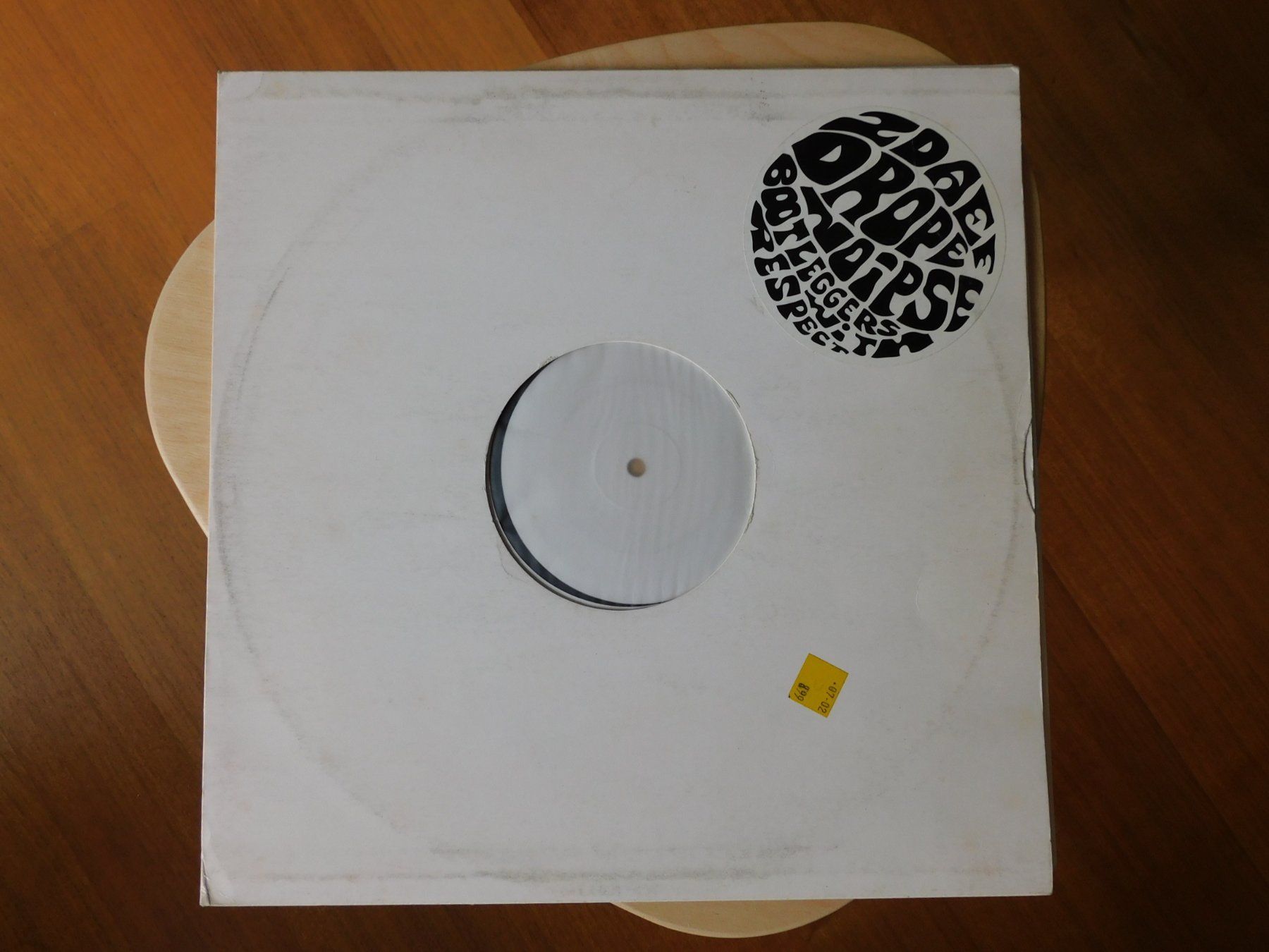 Schallplatten: Bootleggers With Respect – Gebraucht aus Emmenbrücke von Dickens 1