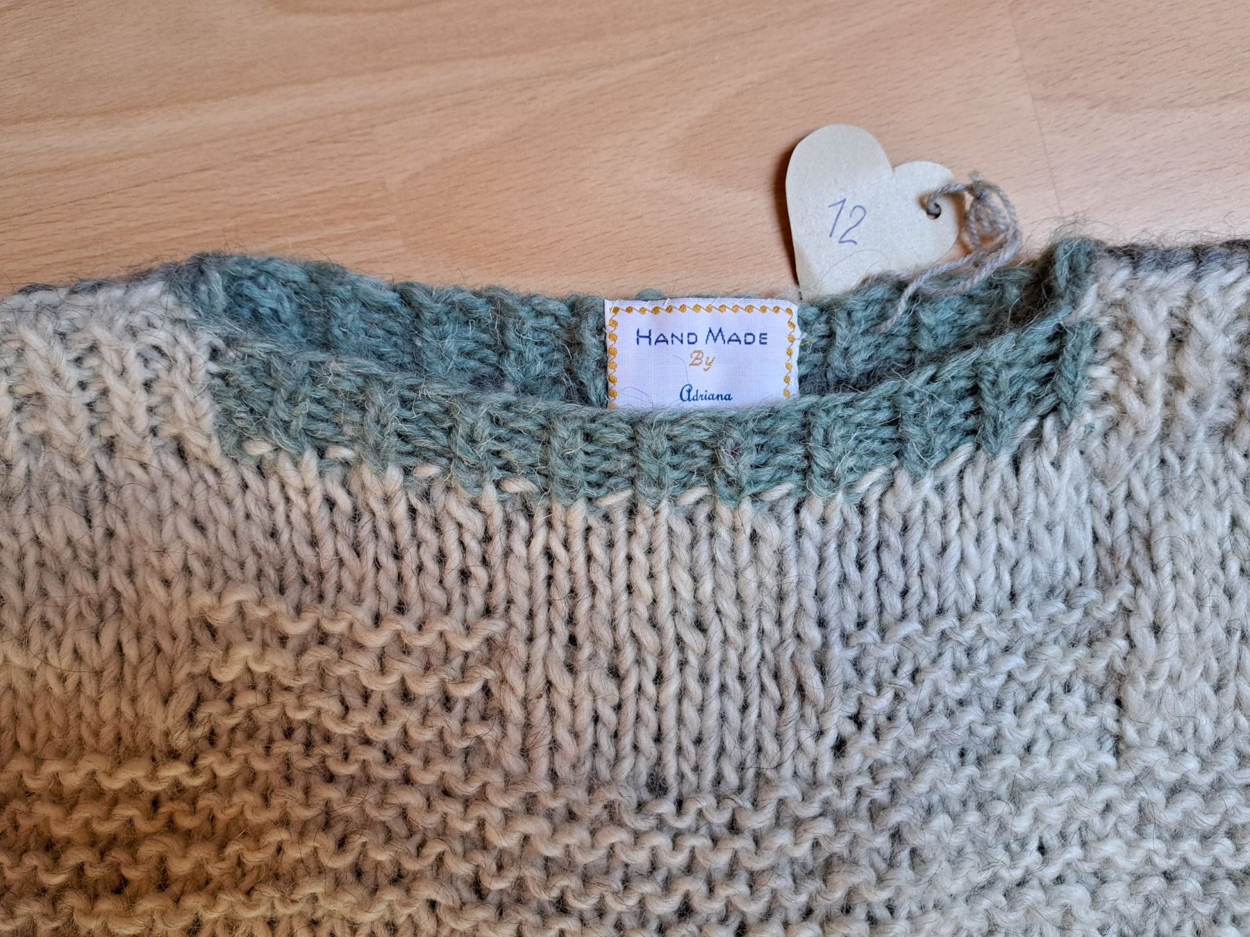 Maglioni & Felpe: Flauschig weicher Wollpulli seegrün/crème/grau. – Nuovo (secondo la descrizione) da Hettiswil venduto da san_kf5h 1