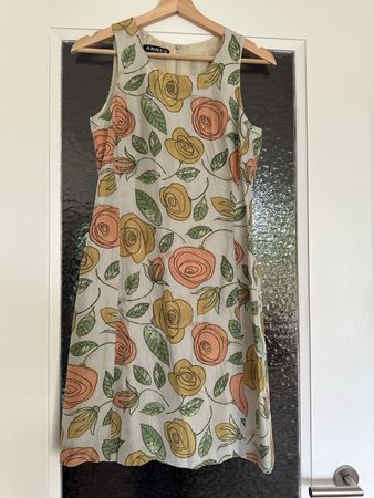 Wunderschönes edles Seidenkleid, figurbetont, super Farben