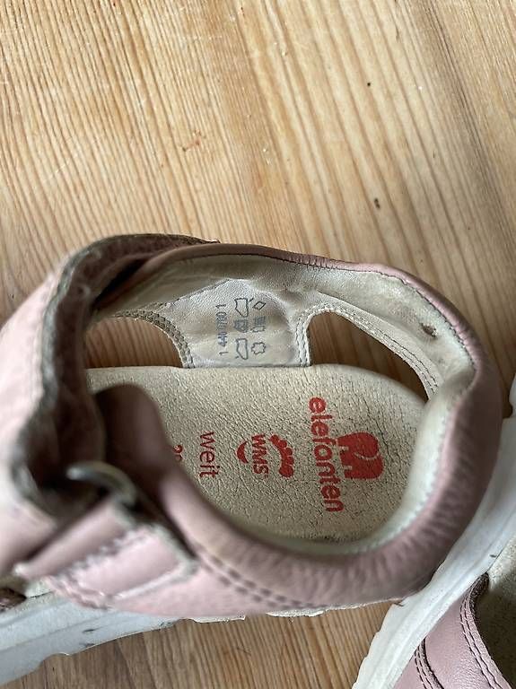 Scarpe per ragazze: Leder Sandale Elefanten Gr. 29 – Usato da Basel venduto da Tulipana_Miao 2