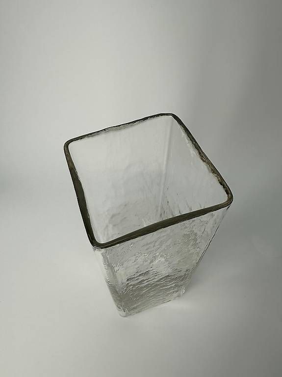 Vasi & Recipienti: Vase rectangle transparent en verre soufflé et moulé – Nuovo (secondo la descrizione) da Lausanne venduto da subermarket 1