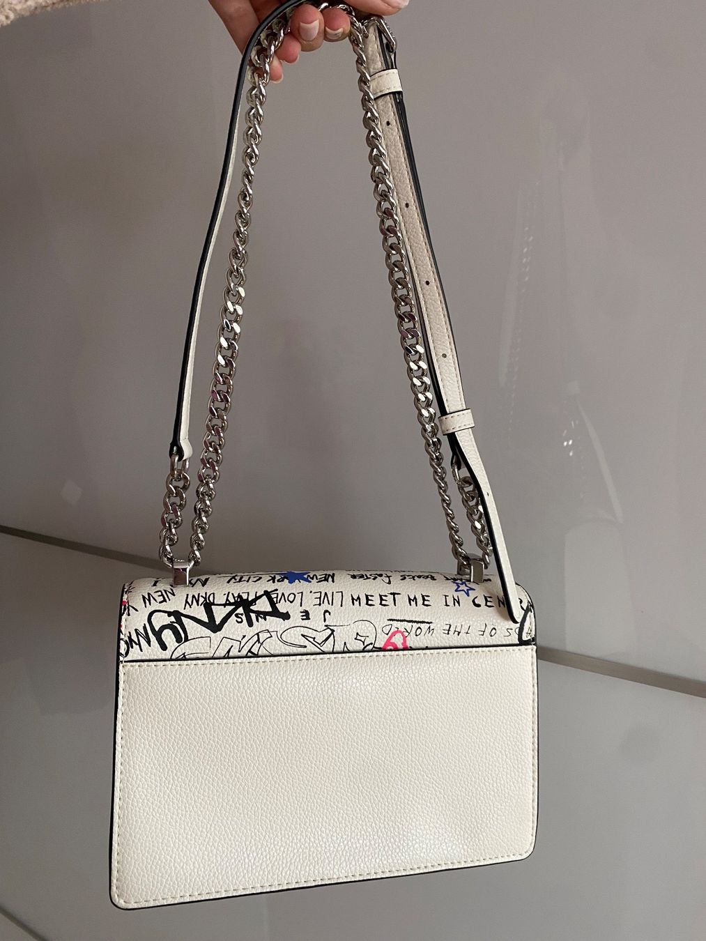 DKNY Taschen für Damen: DKNY ELISSA Umhängetasche – Gebraucht aus Gossau SG von julija_01 3