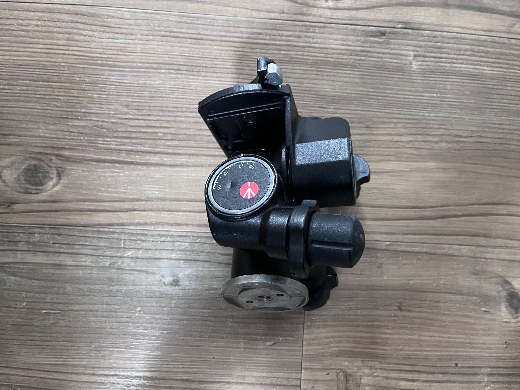 Manfrotto Treppiedi & Teste: Manfrotto 410 Junior Getriebe-Neiger – Usato da Sennhof venduto da scRatchy03 4