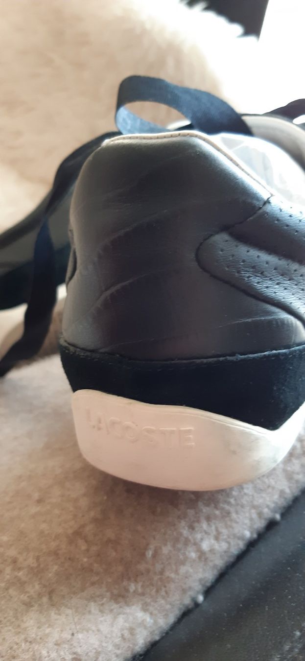 Lacoste Scarpe da donna: Lacoste Sneaker Schwarz/Weiss 41 – Usato da Zürich venduto da Pendeline 2