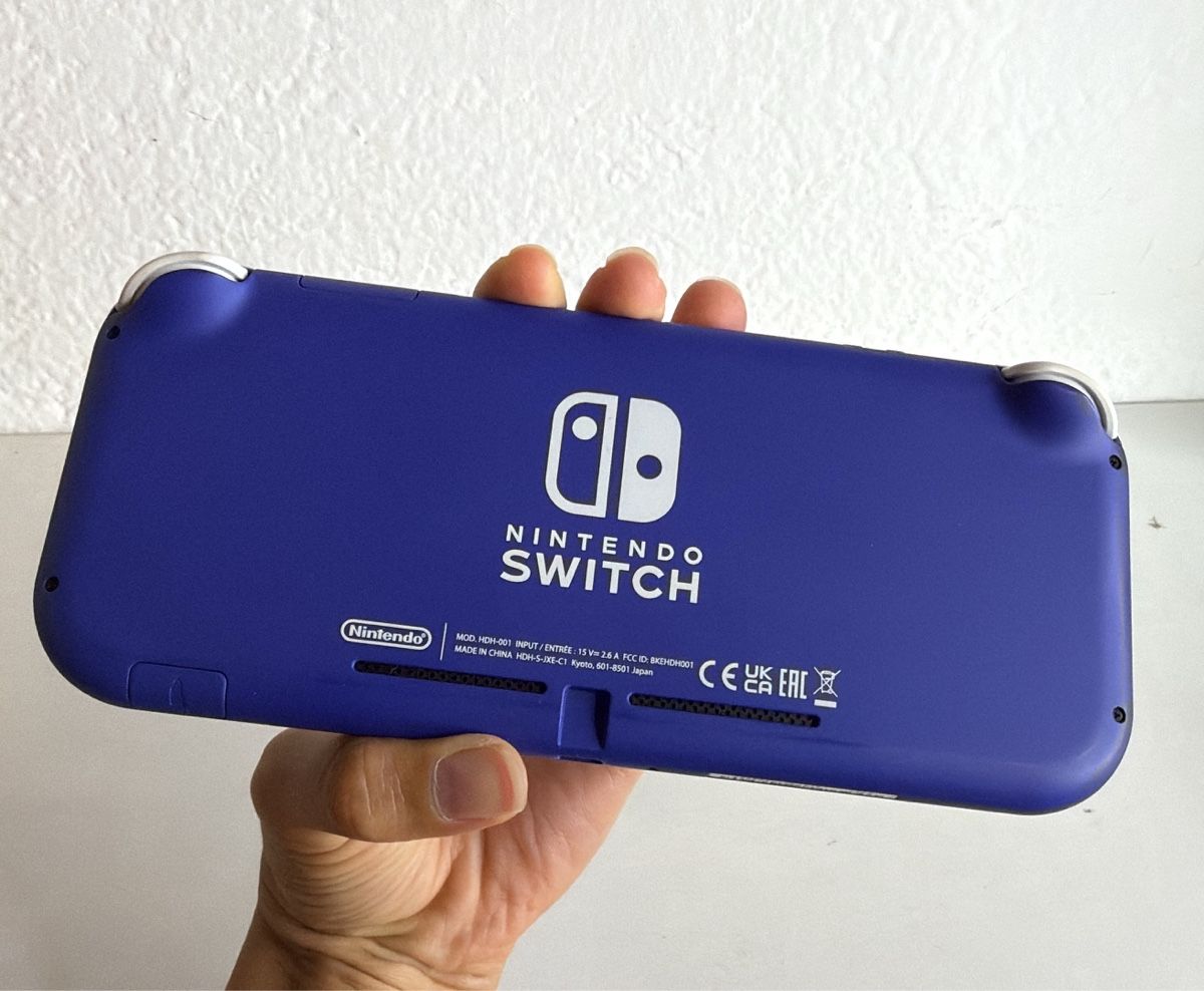 Nintendo Console: Nintendo Switch Lite - Good Condition 🎮 – Usato da Ehrendingen venduto da bubulence 3