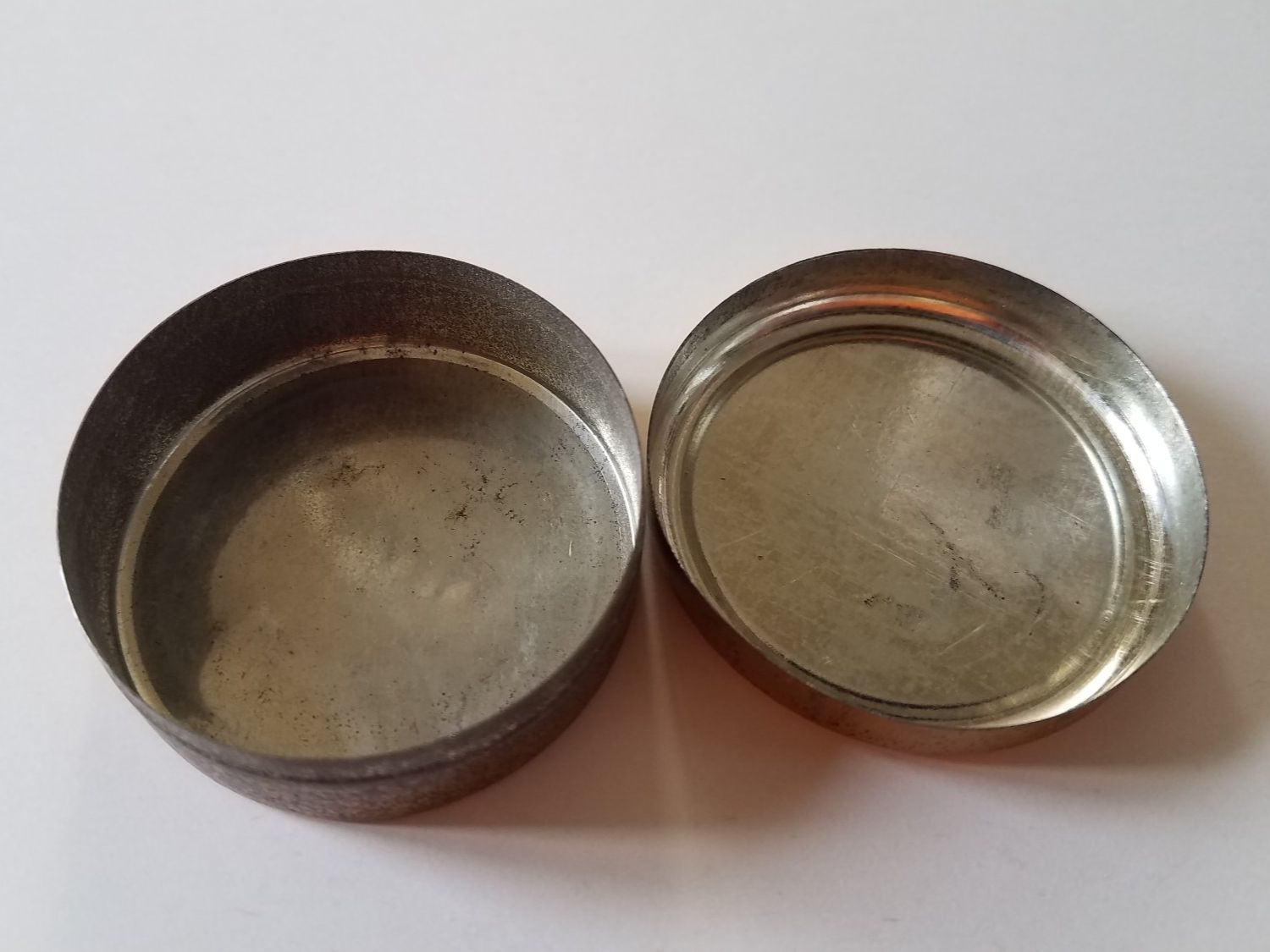 Behälter & Ähnliches: Antike Pillen Dose Blechdose Goldhammer Vintage – Gebraucht aus Rorschacherberg von Marubium 5