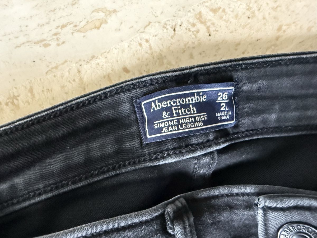 Abercrombie Jeans: 2 Abercrombie & Fitch Jeans – Gebraucht aus Kreuzlingen von nik_d2fj 3