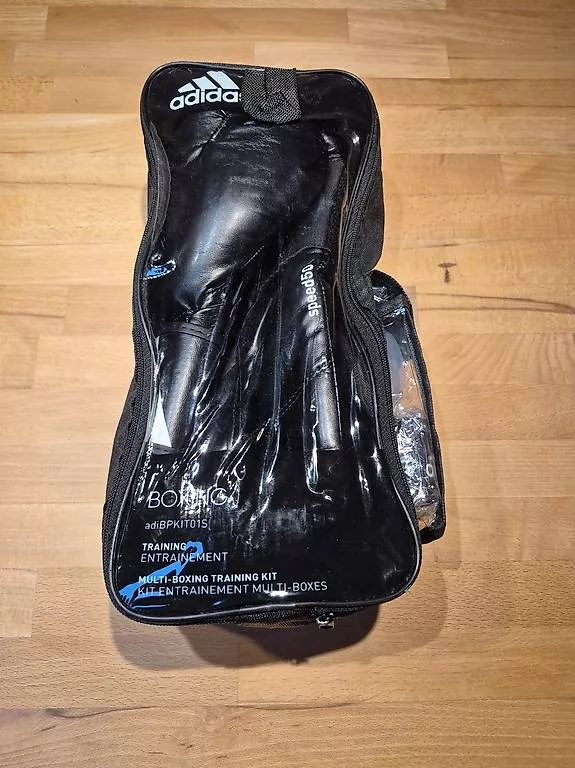 Decathlon Guanti & manicotti: Boxhandschuhe – Usato da Appenzell venduto da mfi_w59s