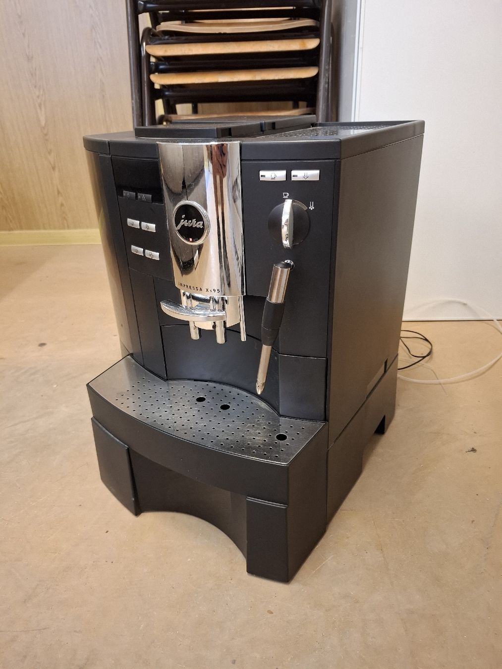 Jura Macchine per caffè & Macchine per espresso: Machine à café Jura  – Usato da Autigny venduto da Frimousse04