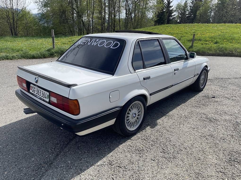 Automobili: BMW 320 – Usato da Oberbüren venduto da Hilux12 2