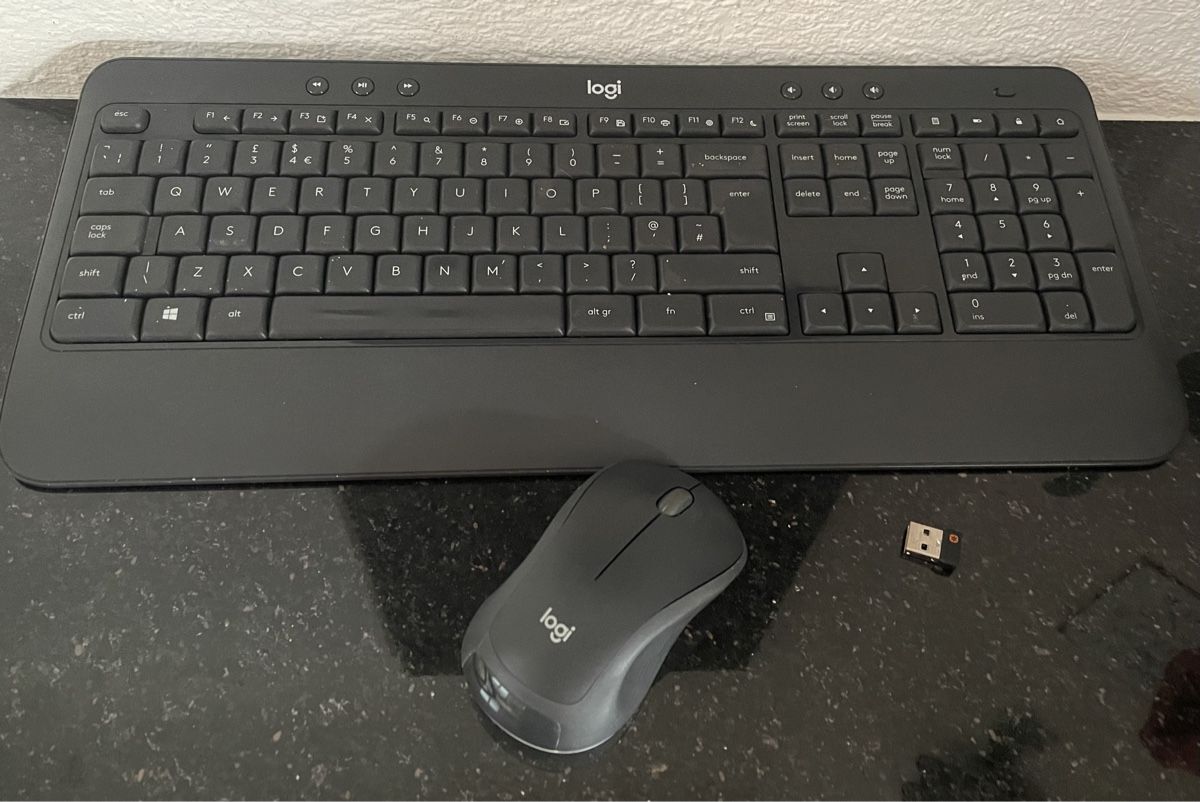 Logitech Tastiere: Logitech Tastatur-Maus-Set MK540 Advanced US-Layout – Usato da Niederweningen venduto da baghirac