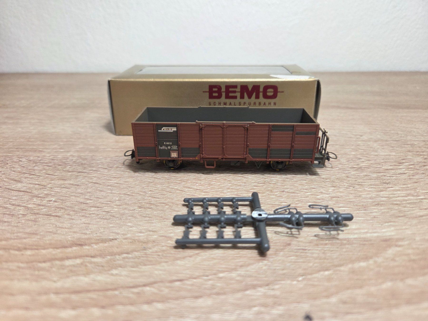 Bemo Modellini di ferrovie: Bemo 2254 172 Güterwagen RhB H0m – Usato da St-Aubin-Sauges venduto da Lo_Go 5