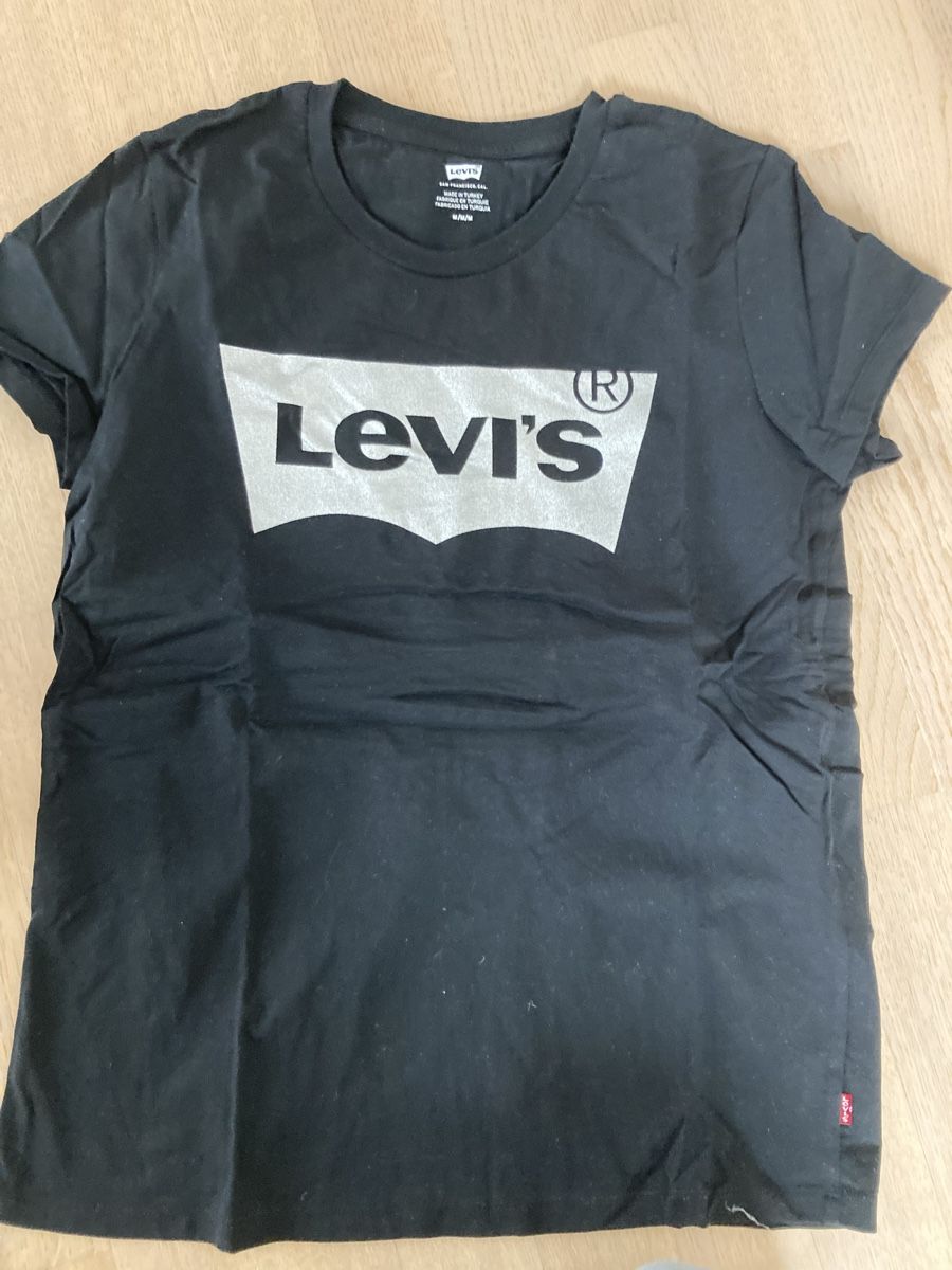 Levi's T-Shirts: fabrikneues Levis T-shirt, Gr. M – Neu und originalverpackt aus Otelfingen von pat_8jmb