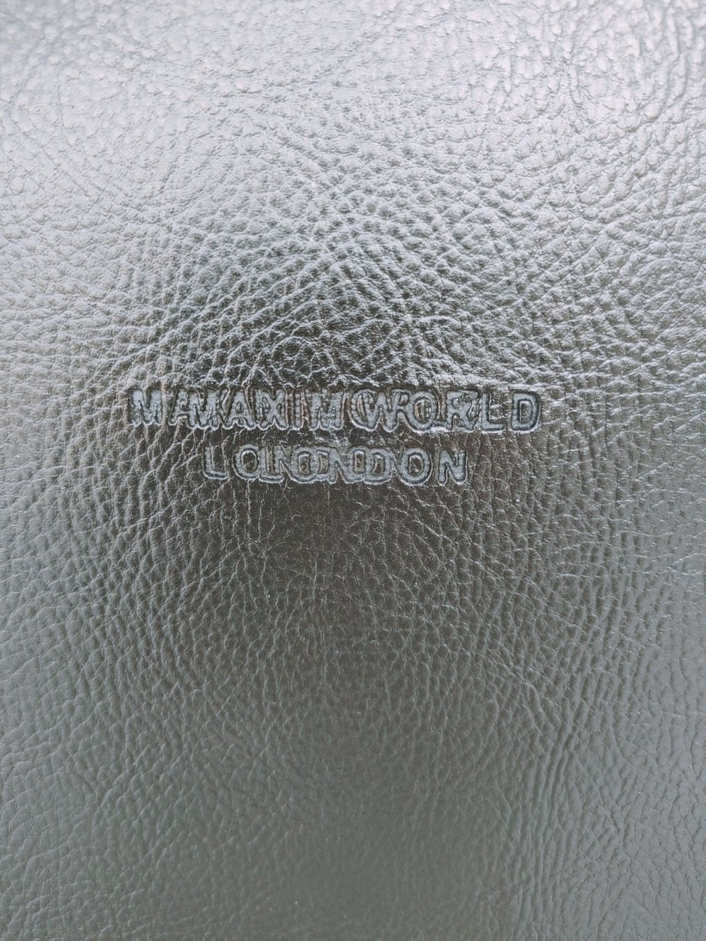 Pots: Schwarzer Kunstlederbox Maxim World – D'occasion à Dietikon par Branquinha1981 6