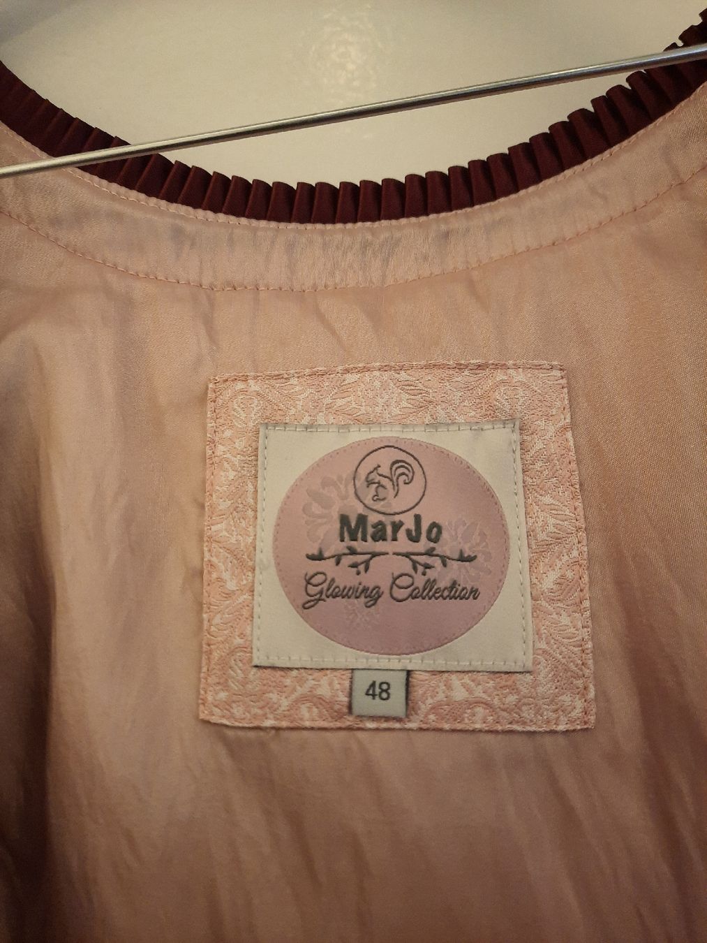 Robes: dirndl – D'occasion à Fahrni b. Thun par fri_n652 2