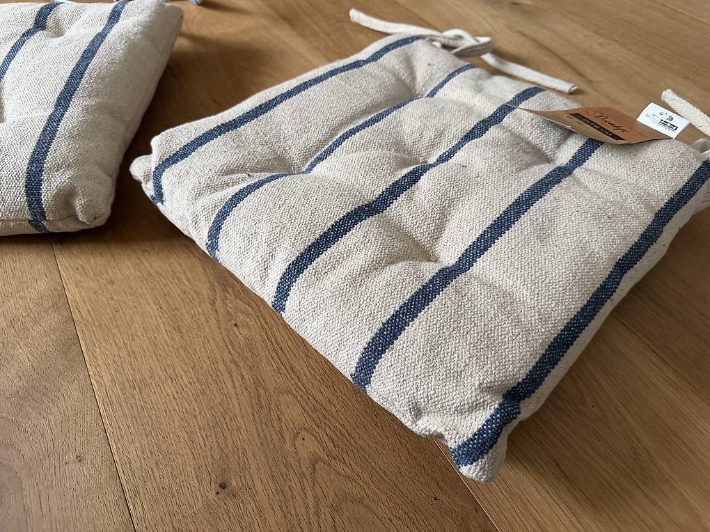 Kissen: Sitzkissen neu – Gebraucht aus Avegno von CaVal13 1