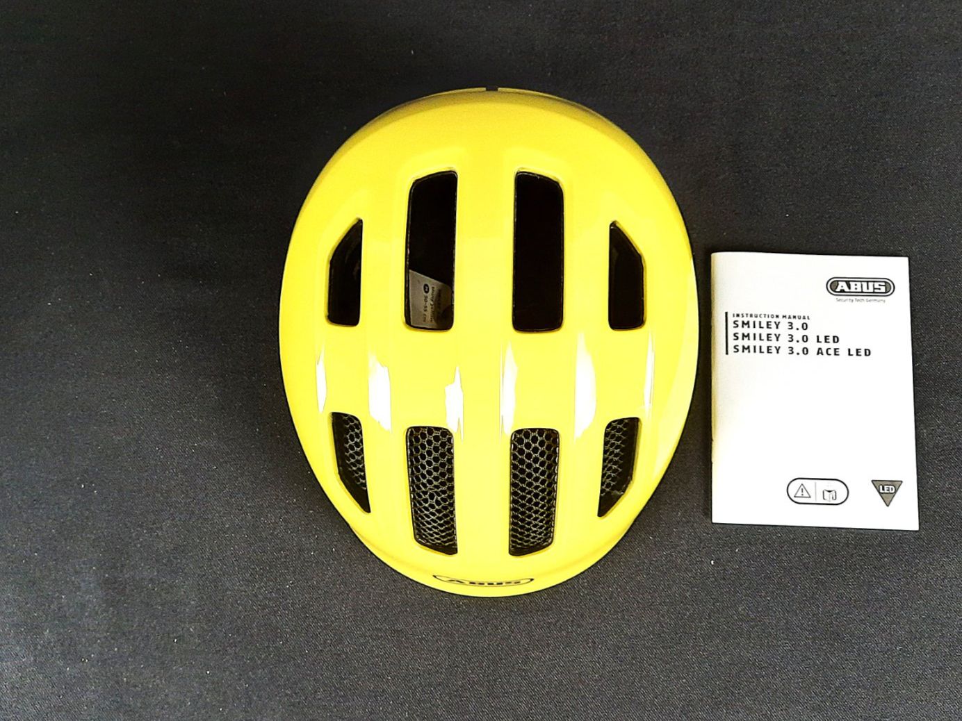 Abus Caschi: ABUS-Smiley-3.0-50-55cm – Nuovo (secondo la descrizione) da Beinwil am See venduto da Restwert_Beinwil 1
