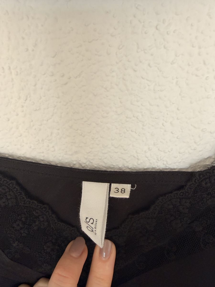 S.Oliver Top: S. Oliver elegantes schwarzes Top mit Spitze, Gr. 38 – Usato da Zug venduto da vik_p5lx 2