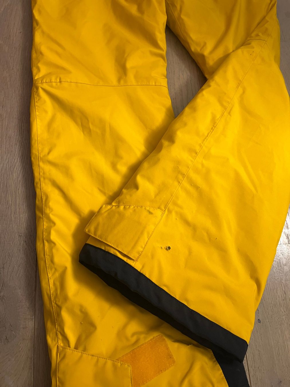 Pantaloni: Skihose Helly Hanson - Juniors Elements` Ski Pants – Usato da Winterthur venduto da ricarma 1