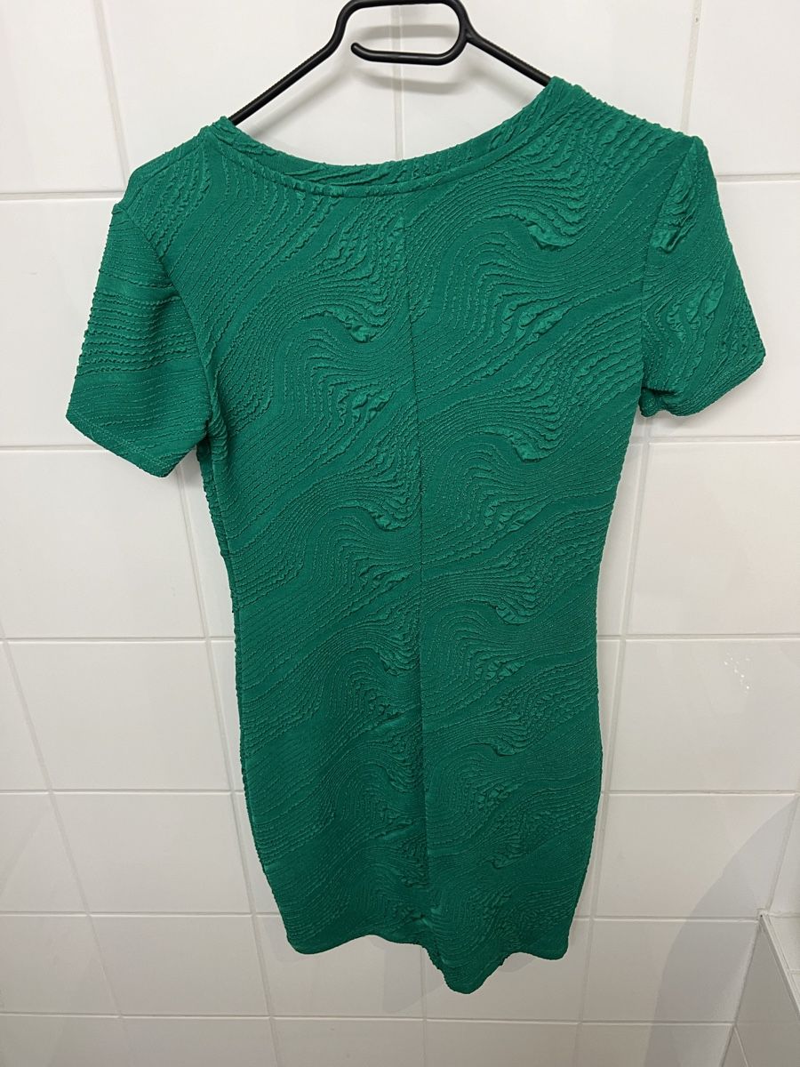 Zara Kleider: Kleid von ZARA grün – Gebraucht aus Jona von n.ferrari 1