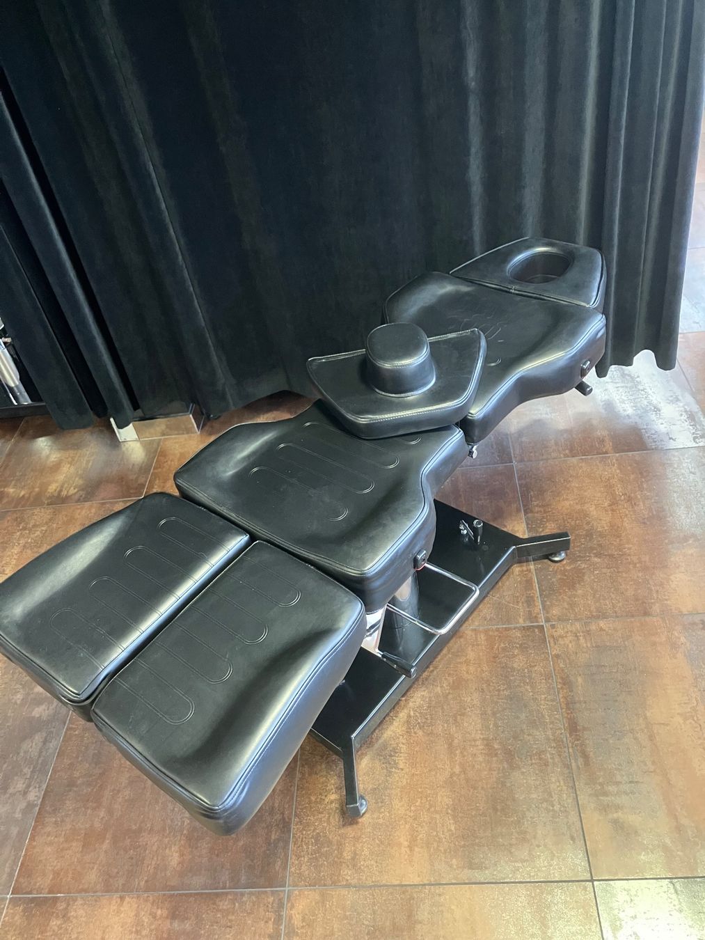 Kosmetik-& Massageliegen: Fauteuil Tattoo Tatsoul – Gebraucht aus Sembrancher von exp_nl5t 4