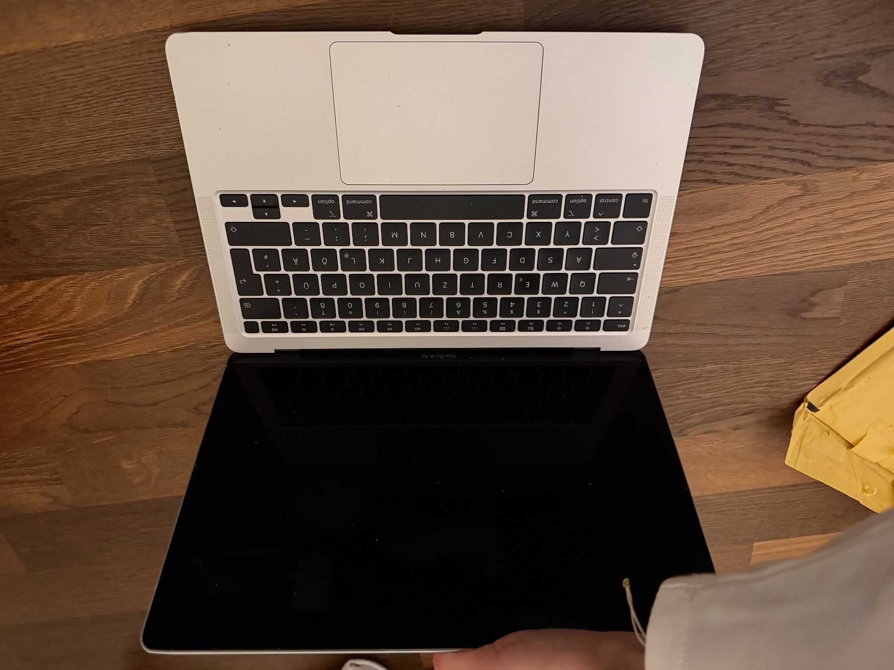 Apple Notebook: Macbook Air M1 – Usato da Adliswil venduto da lar_2ltd 2