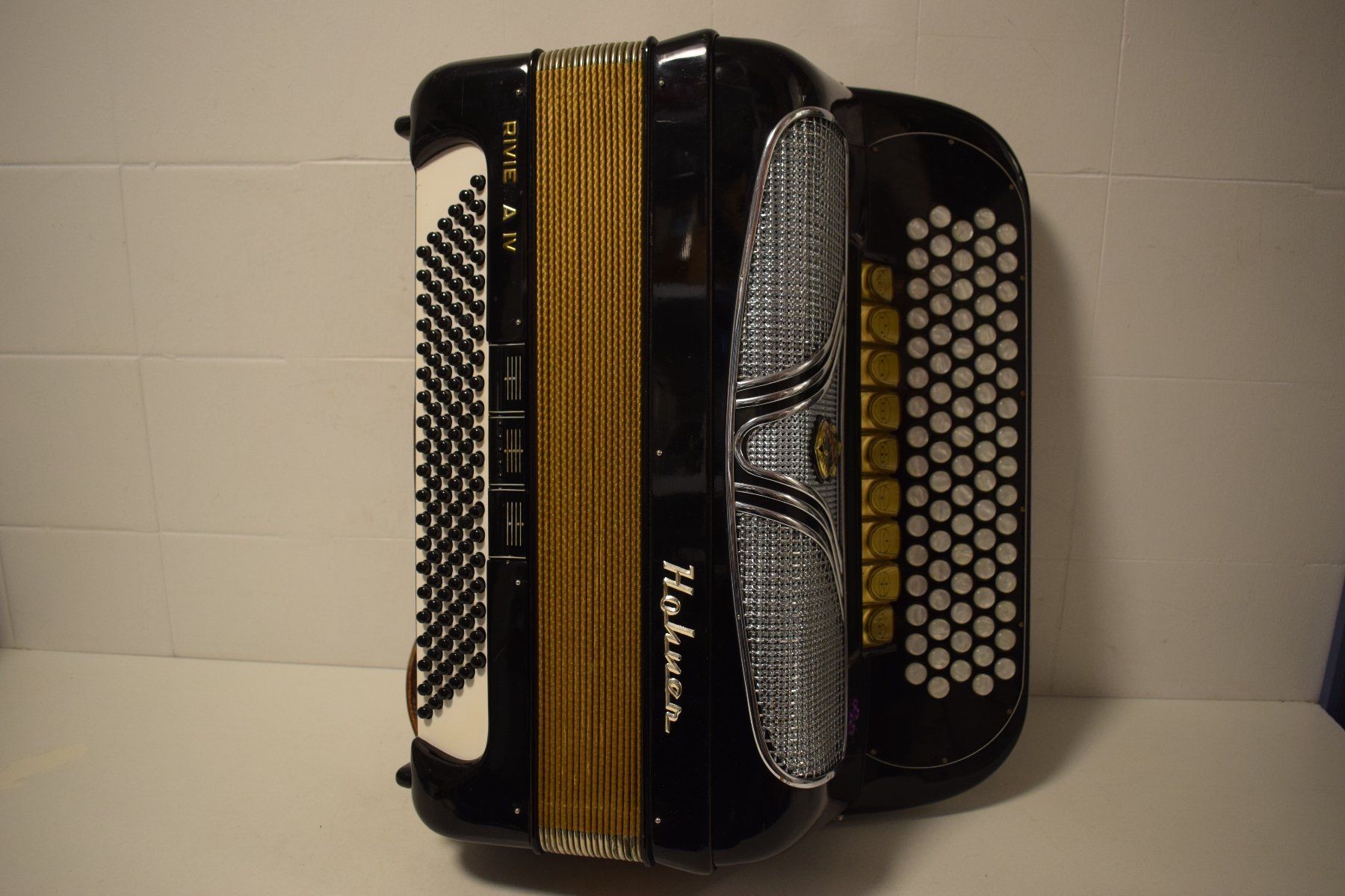 Musikinstrumente: Akkordeon chromatisch Hohner Riviera IV – Gebraucht aus Zürich von baumusik 5