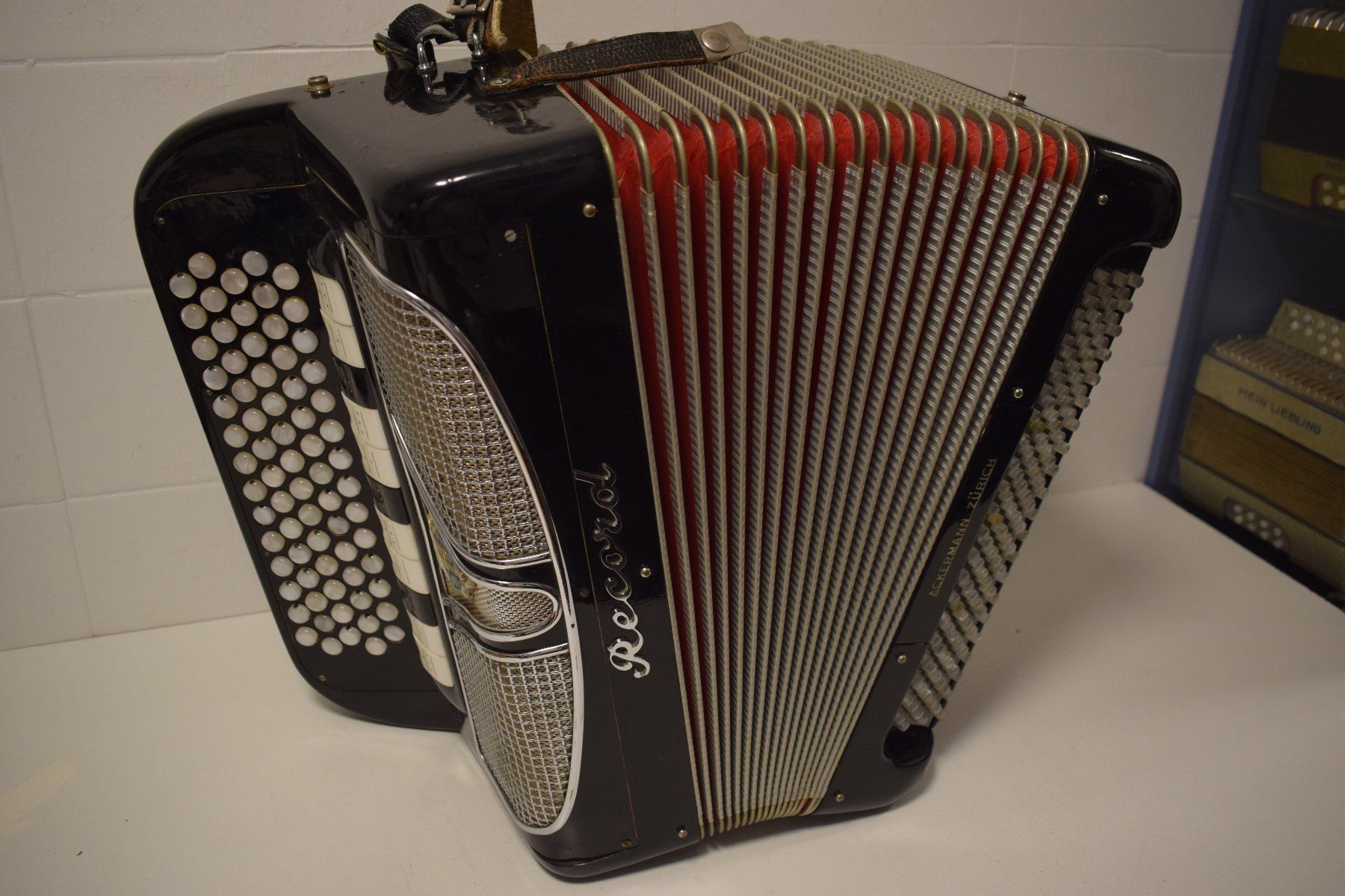 Strumenti musicali: Akkordeon chromatisch Record – Usato da Zürich venduto da Brockito 4