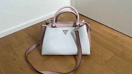 Tasche Guess