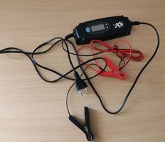 AUTO XS Ladegerät für Batterie Motorrad/Auto