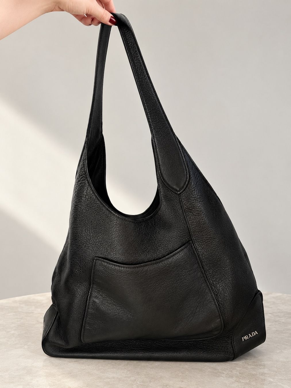 Prada Taschen für Damen: Prada Cervo Hobo Leather bag – Gebraucht aus Zürich von ang_thj9 1