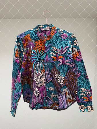 Bunte Bluse von OJA London mit floralem Afrikanischem Muster