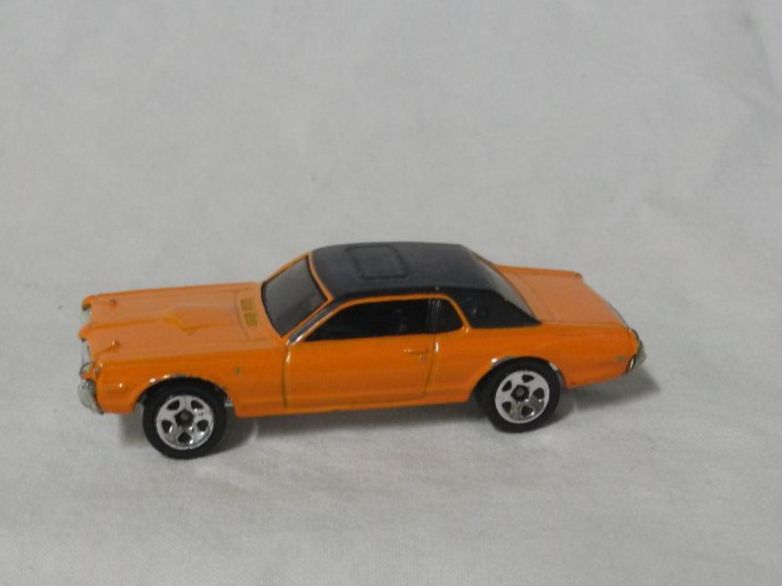 Hot Wheels Modellini d'auto: HOT WHEELS  '68  COUGAR   LEICHT BESPIELT – Usato da Gurtnellen venduto da Murmeli99 1