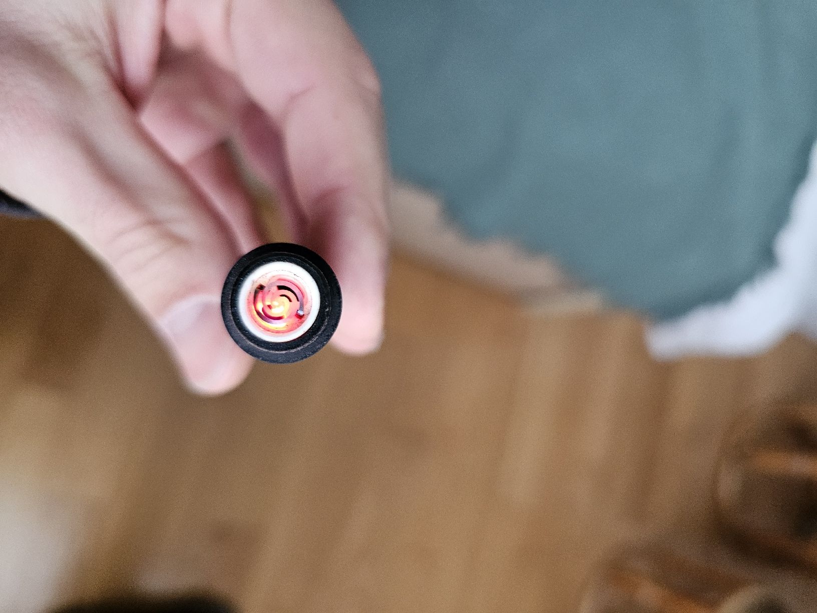 Feuerzeuge: Elektronisches Feuerzeug USB mit Schlaufe – Neu (gemäss Beschreibung) aus Zürich von -iwan- 2