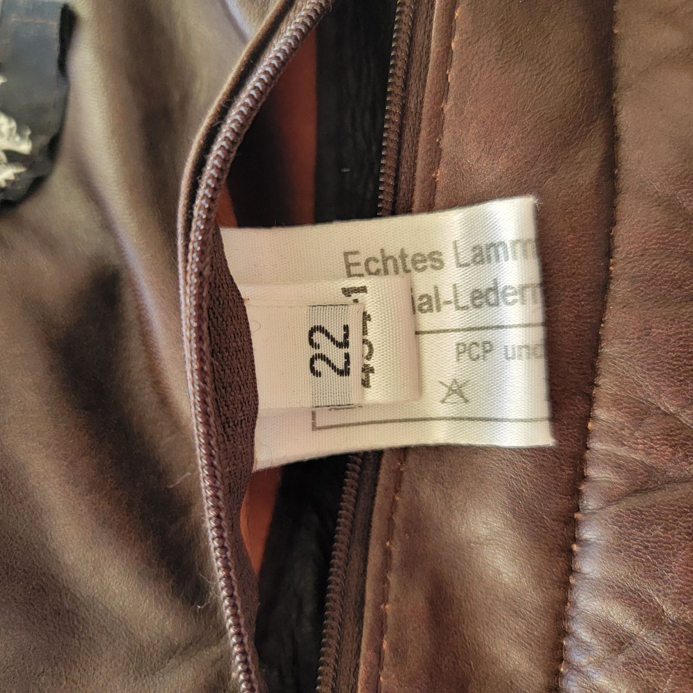 Cappotti: Designer Walbusch echtes Lammfell Mantel Gr. 22/44 – Usato da Zuzwil SG venduto da Cali67 9