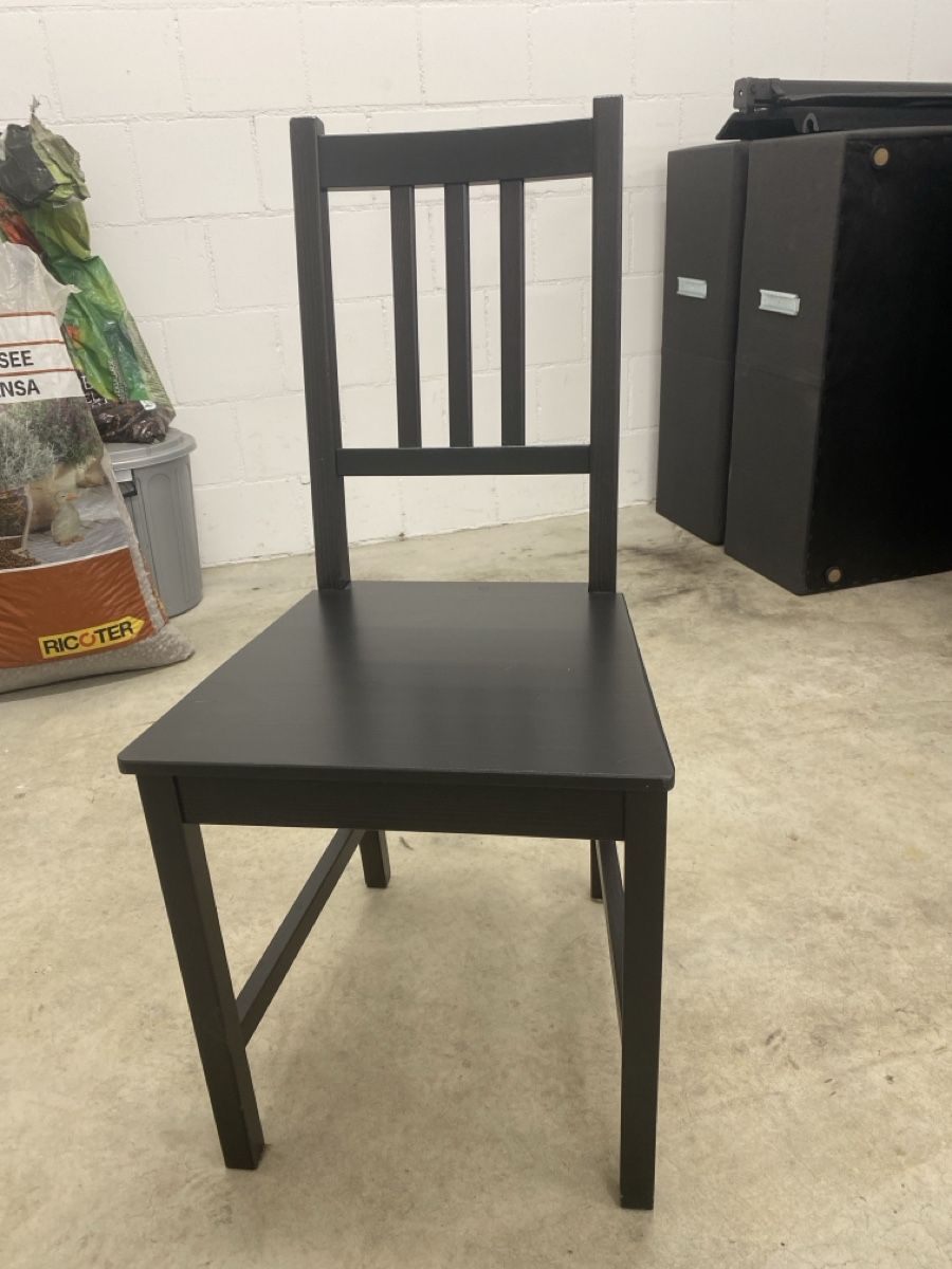 Ikea Sedie: Holzstuhl schwarz – Usato da Saland venduto da newalphabet