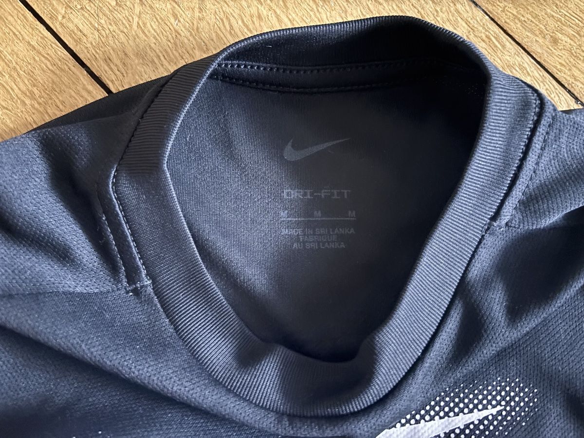 Nike Lotti & Set di vestiti: Sportshirts146 – Usato da Zürich venduto da gucks 1