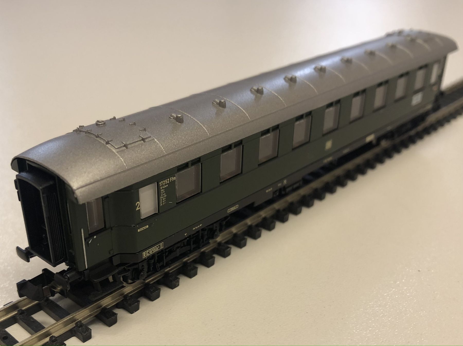 Fleischmann Modellini di ferrovie: Fleischmann N /8632 / DB / Reisezugwagen 2. Klasse – Nuovo e nell'imballaggio originale da Eggersriet venduto da uncletoni 4