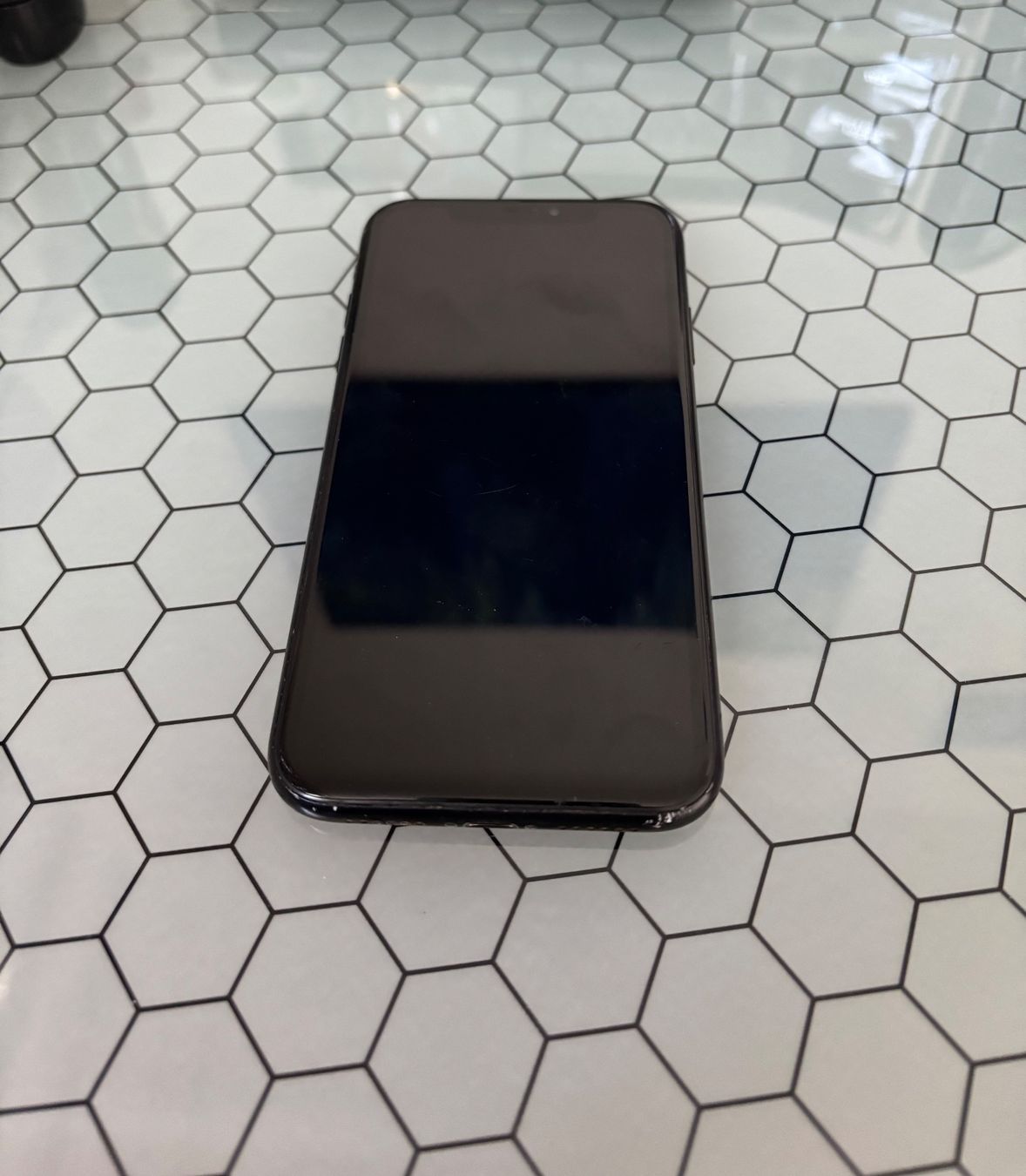 Apple Telefoni cellulari / Smartphones: iPhone XR Schwarz 64 GB – Usato da Basel venduto da LH_01 1