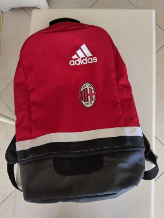 Sac à dos Adidas de l'AC Milan, comme neuf