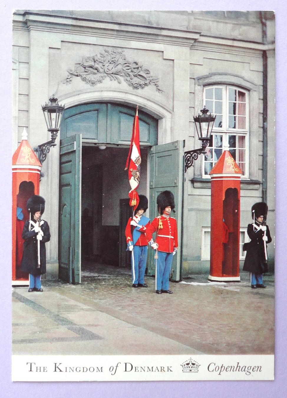 Cartoline postali: The Royal Garde on Amalienborg – Usato da Fétigny venduto da Billy2miny