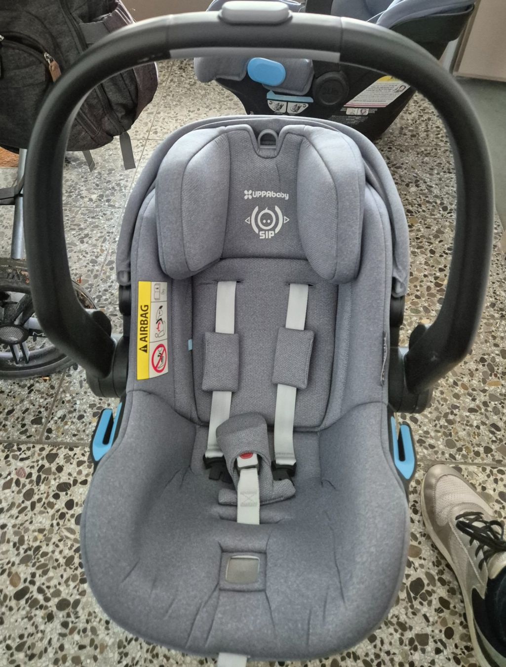 UPPAbaby Seggiolini per auto: Kinderautositz UPPAbaby MESA i-SIZE – Usato da Zumikon venduto da Nicci6 2