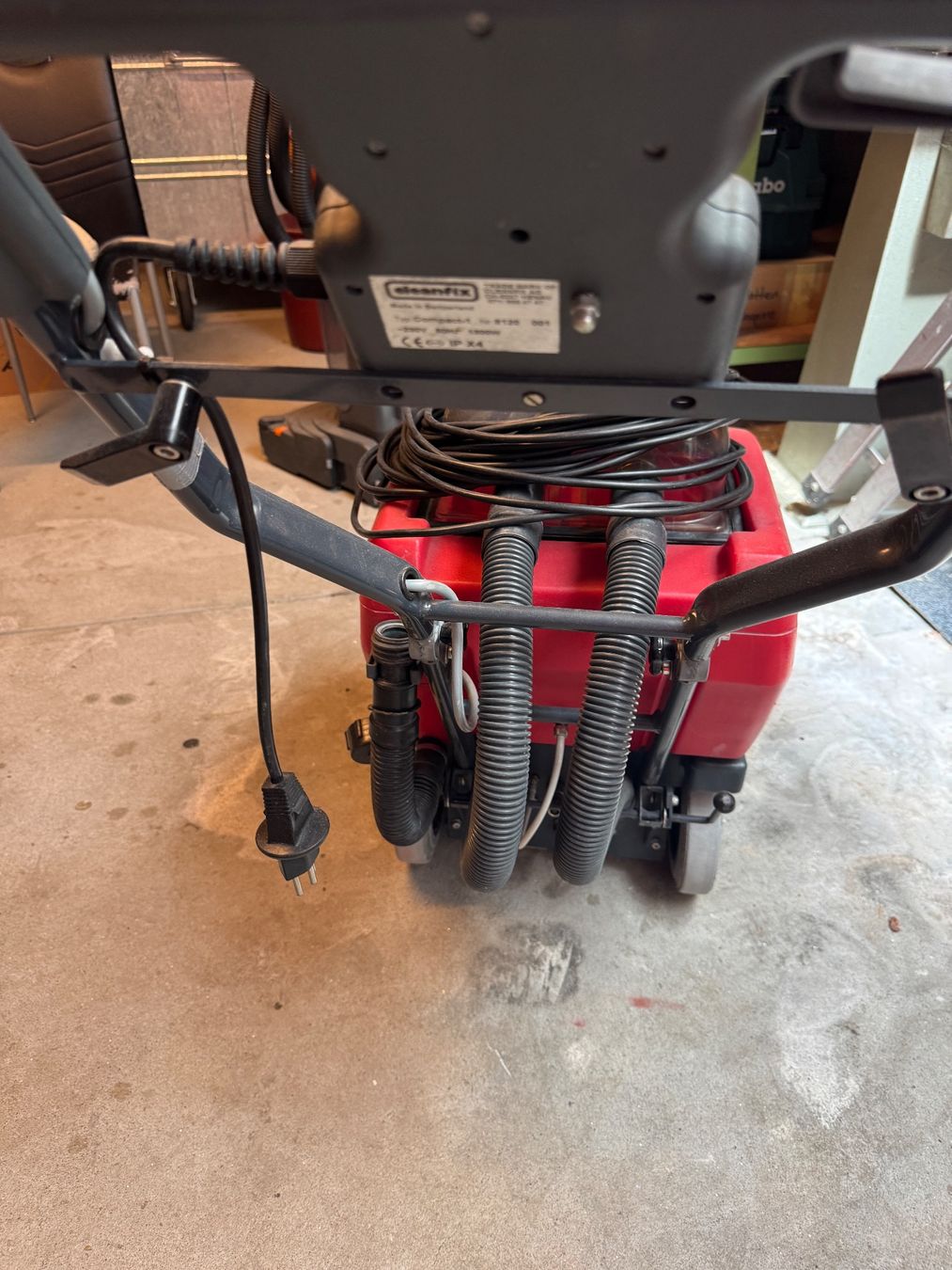 Cleanfix Aspirapolveri & Accessori: Cleanfix RA400 – Usato da Wil SG venduto da TerreBrune 1