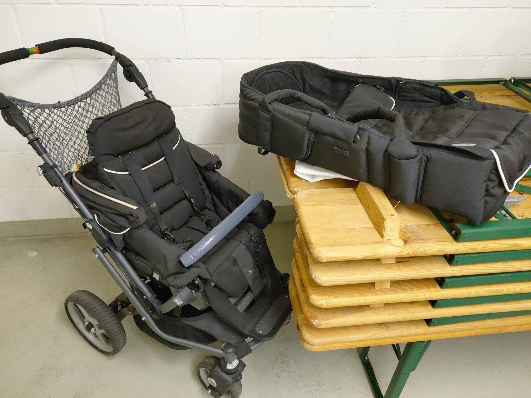 Teutonia Carrozzine: Kinderwagen – Usato da Frick venduto da Dobermann76 1