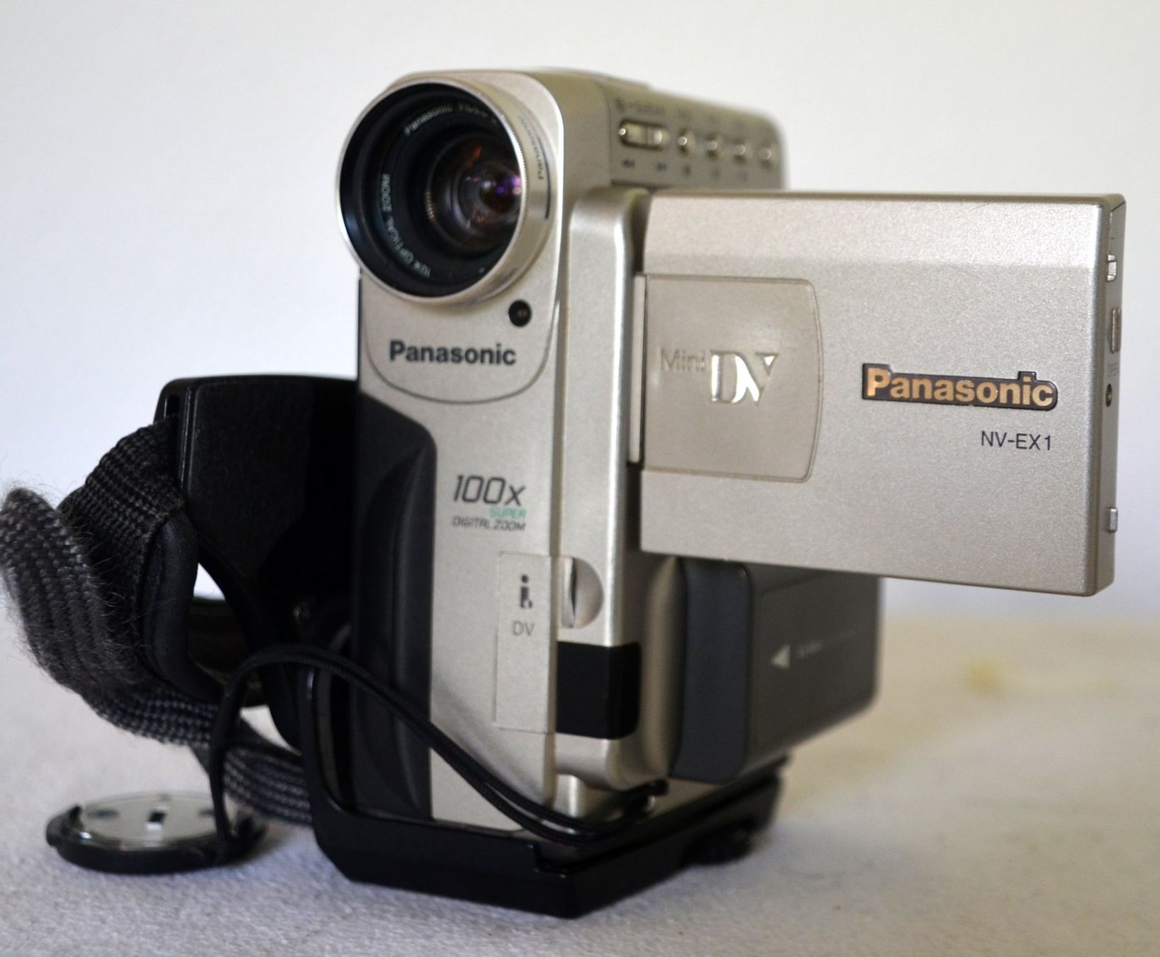 Panasonic Camcorder: Camcorder MiniDV Panasonic NEX1  caméscope – Defekt aus Collonges von arashee 2