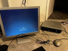 HP Compaq Mini-PC Set inkl. 15" Athena Bildschirm Ungetestet