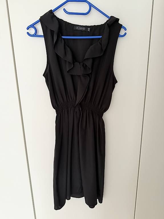 Vestiti: Cocktailkleid Schwarz Gr. 36/38 – Usato da Altendorf venduto da Anjapple