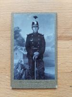 Antikes Foto CdV Militär Schweiz Dragoner mit Säbel
