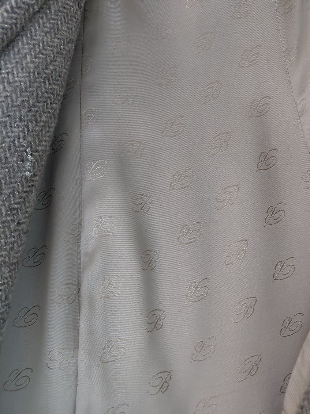 Mäntel: Jacke BLUMARINE,CH-GR.36,neuwertig,220 Fr. – Neu (gemäss Beschreibung) aus Bülach von reguskon 2