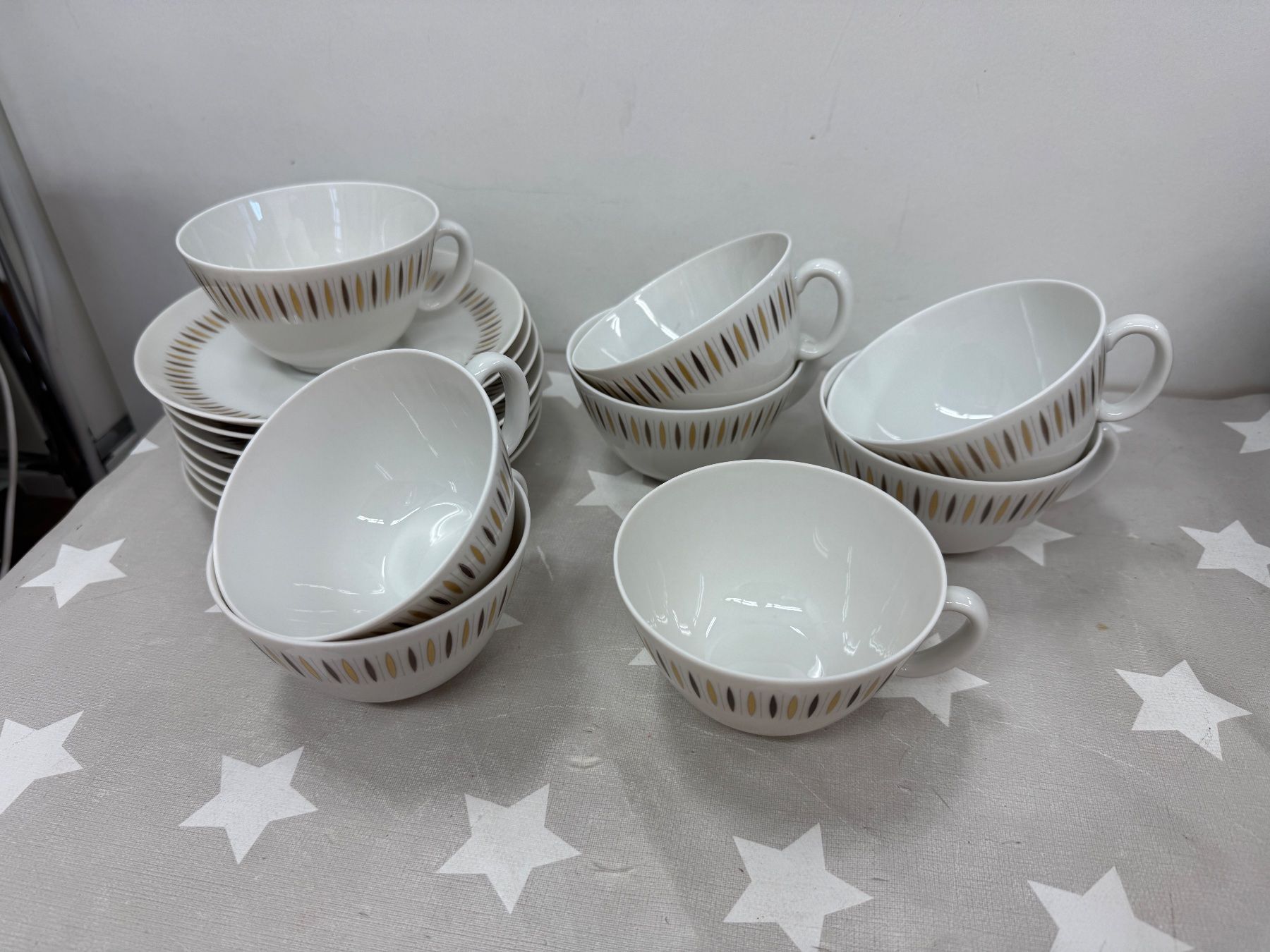 Set di piatti: Langenthal Kaffeeservice Service Geschirr – Usato da Rafz venduto da Powacaddy 2